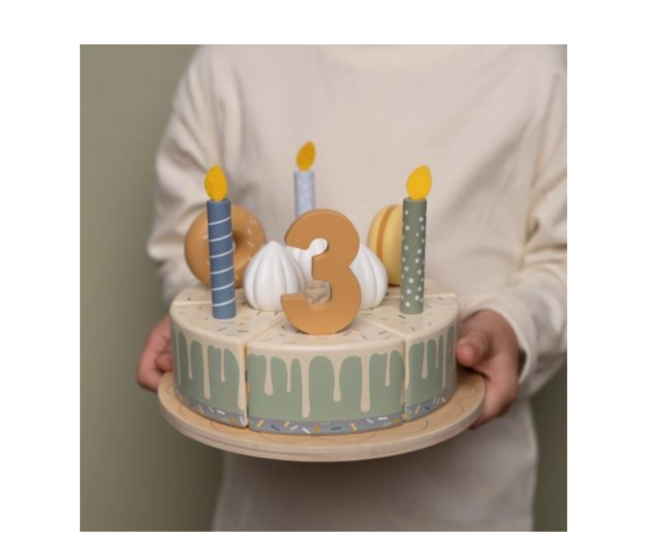 Wooden Birthday Cake with Age 1 to Age 5 Numbers